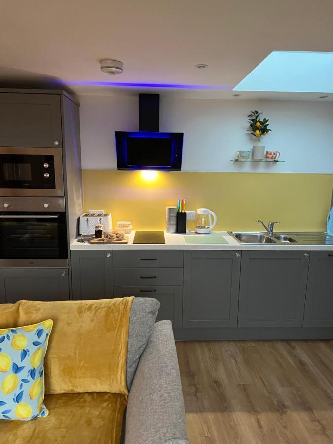 Citrus Chalet Редрът Екстериор снимка